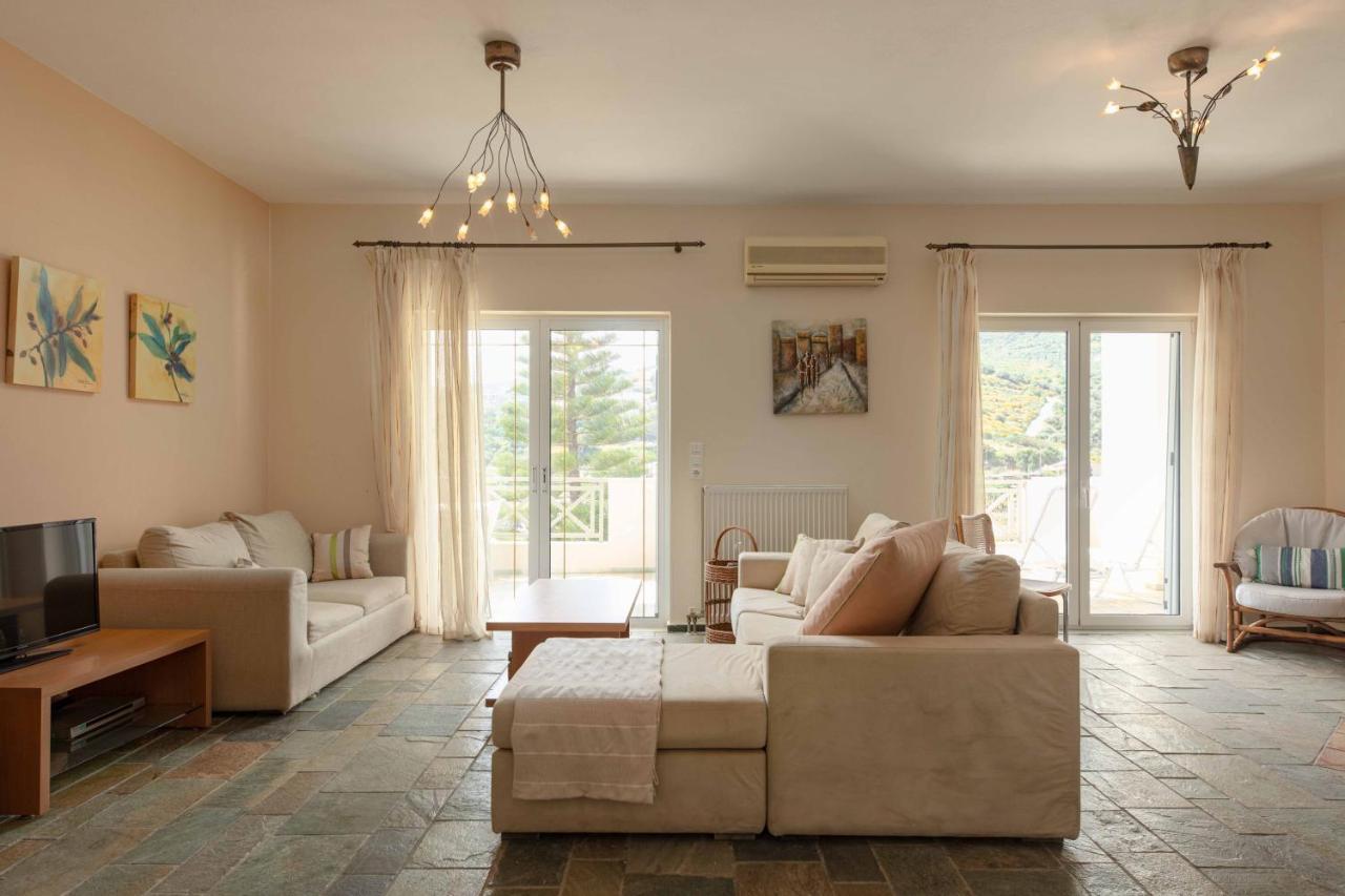 Villa Melenia For Family Holidays By The Beach Agia Pelagia  Buitenkant foto