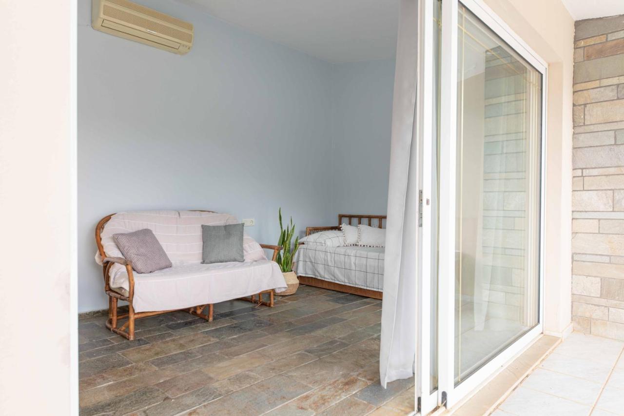 Villa Melenia For Family Holidays By The Beach Agia Pelagia  Buitenkant foto