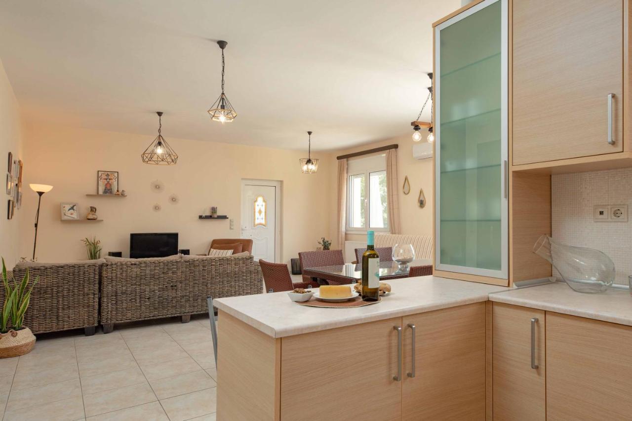 Villa Melenia For Family Holidays By The Beach Agia Pelagia  Buitenkant foto