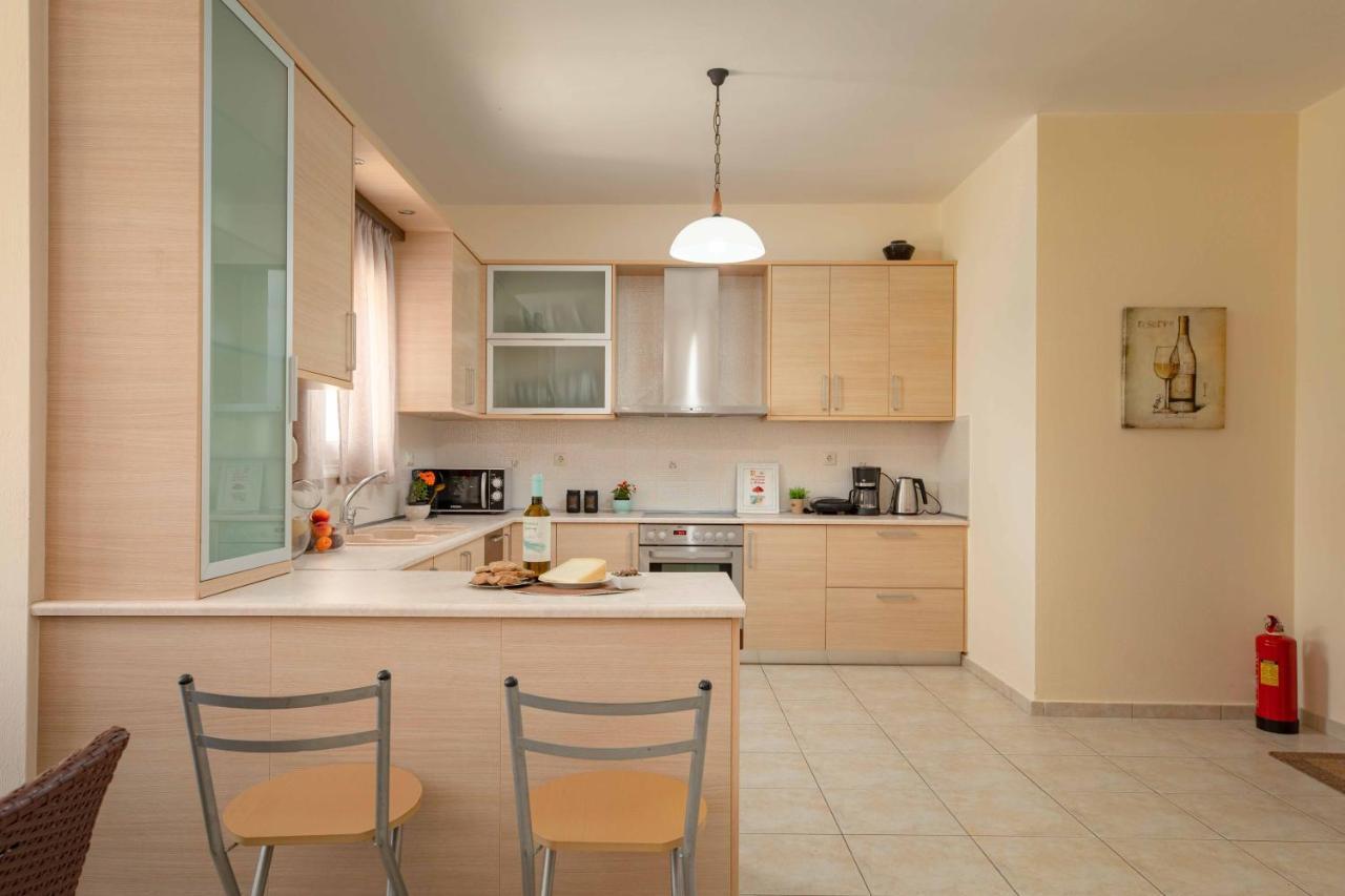 Villa Melenia For Family Holidays By The Beach Agia Pelagia  Buitenkant foto